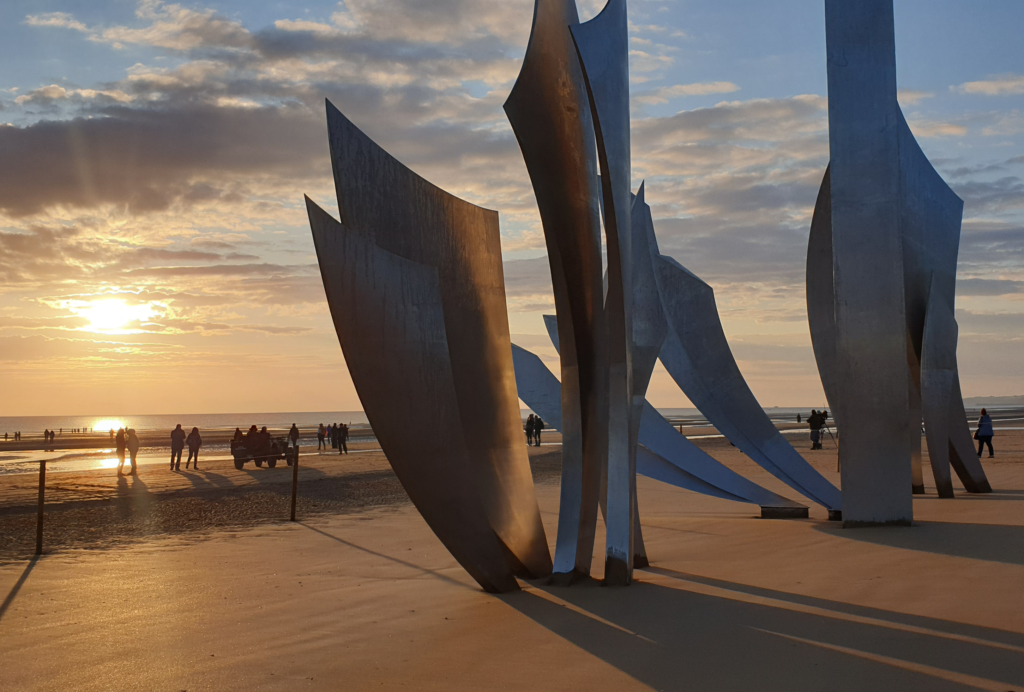 Omaha-Beach-Normandy-1024x692